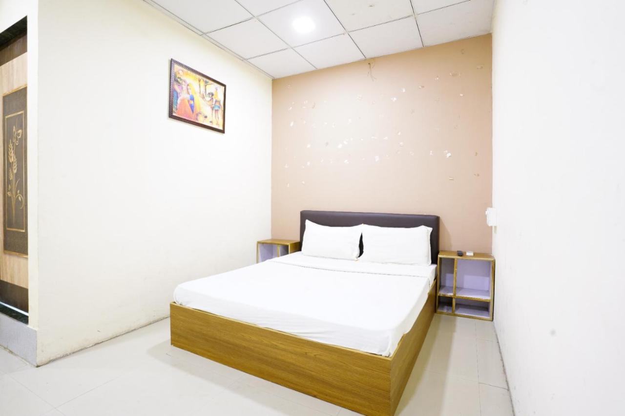 Infinity Rooms & Banquet Surat Exterior foto